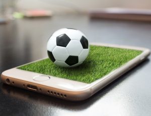 smartphone voetbal 300x231 - smartphone-voetbal